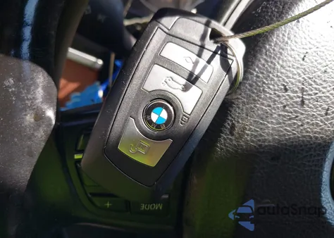 2011 BMW 550I xDrive z USA, uszkodzony, nr VIN WBAFU9C53BC783534